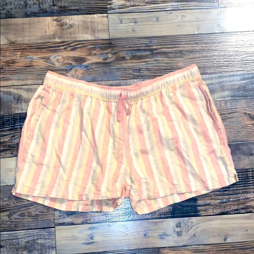 Patagonia draw string striped shorts size large